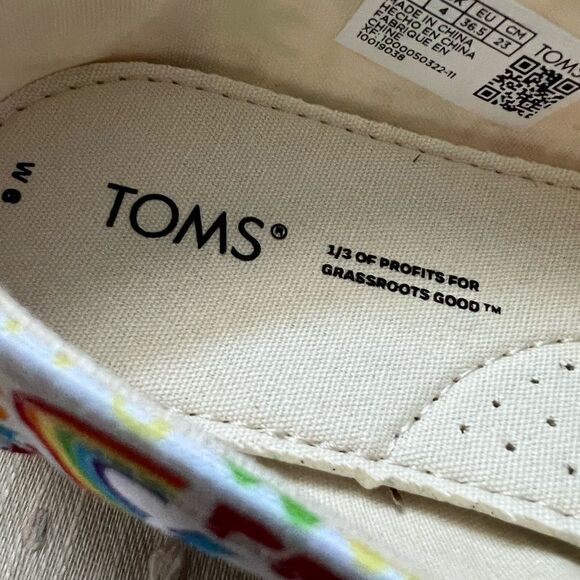 TOMS Belmont white multi unity print slip ons sneakers size 9M  pride r… - Picture 7 of 7